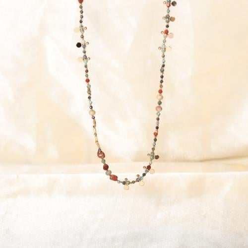 قلادة طويلة مزينة بالأحجار الطبيعية والهيميتايد وت...