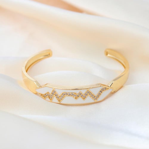 سوار مطلي بالذهب