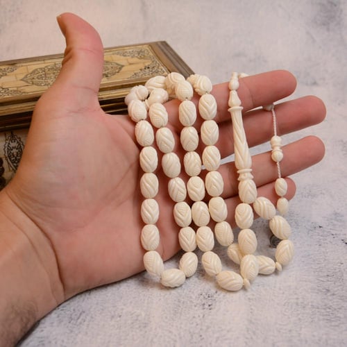 سبحة عظم جمل منقوش بالكامل