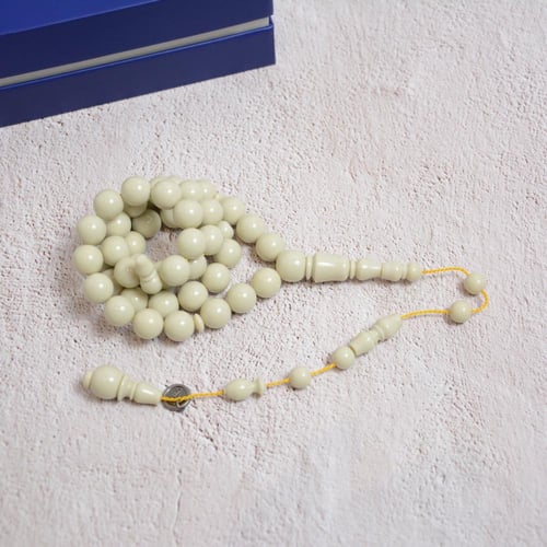 سبحة بلياردو كورة بيضاء