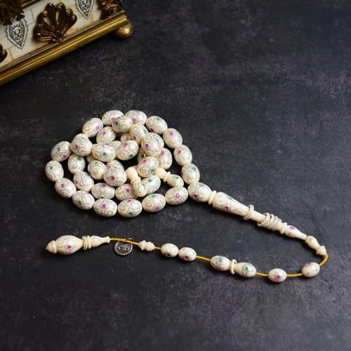 قطعة فاخرة من عاج الفيل المطعم بالفضة