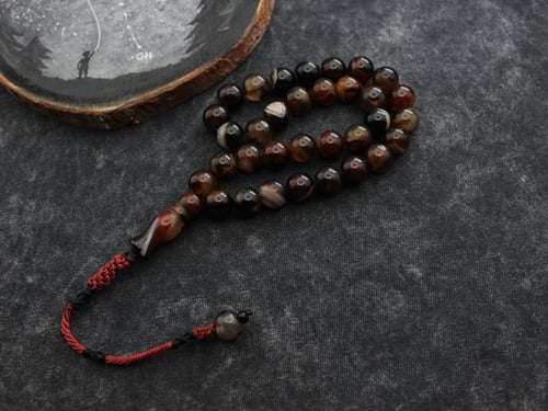 سبحة عقيق حجازي شكه حمراء