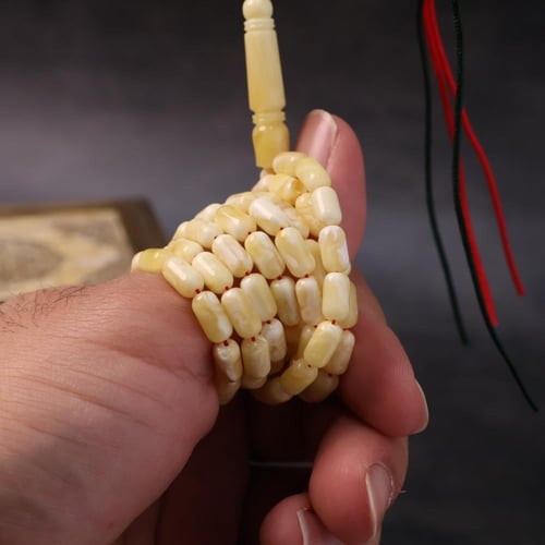 سبحة كهرمان طباشيري مميز