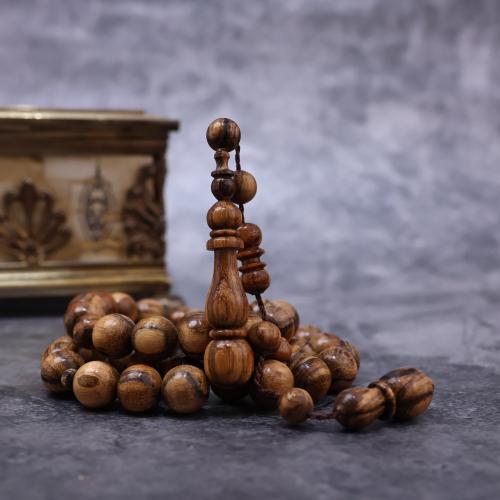 سبحة خشب العود الطبيعي