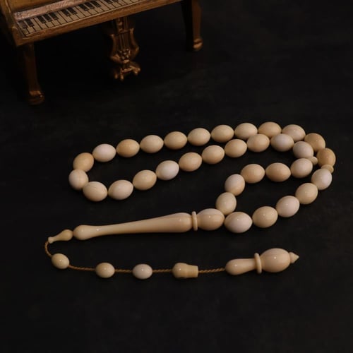 سبحة فاخرة من ناب الحوت