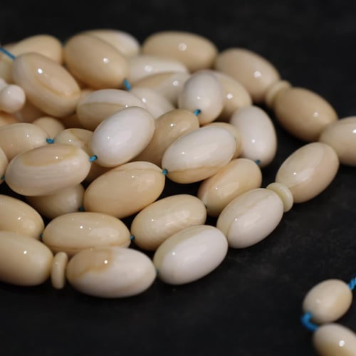 سبحة من ناب الحوت ( العنبر )