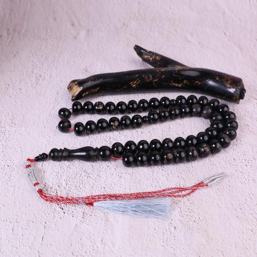 سبحة يسر من البحر الأحمر