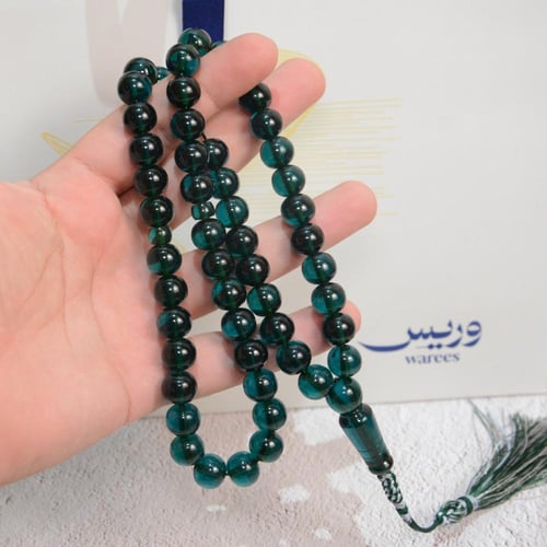 زعفراني زمردي مع شكه