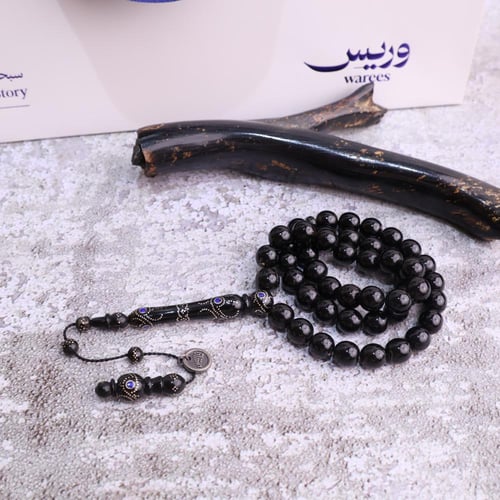 تحفة من المرجان الأسود الطبيعي