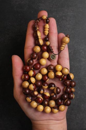 سبحة أبانوس أحمر وجه و وجه