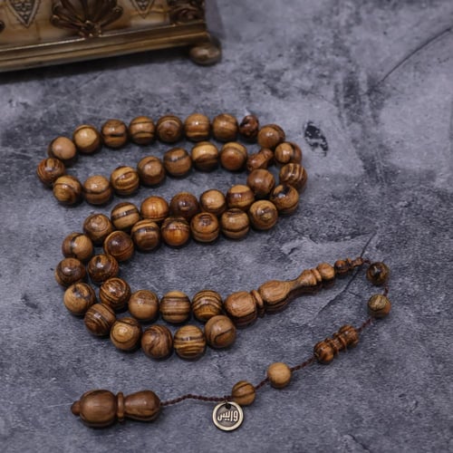 سبحة خشب العود الطبيعي