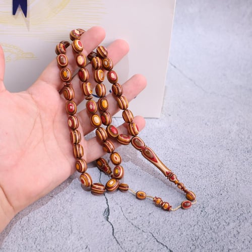 خشب الكافور بني