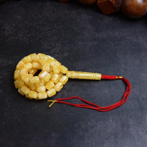 سبحة استثنائية من الكهرمان