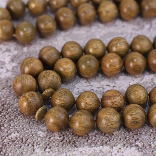 سبحة من خشب البلسنك العطري