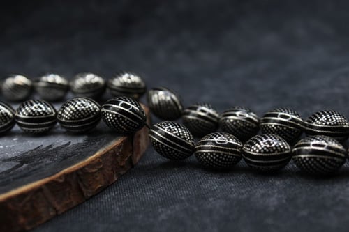 مسباح يسر منقوش بالفضة