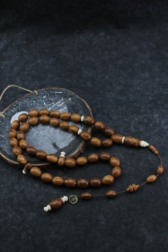 سبحة مميزة من خشب الكوك