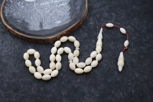 سبحة من جوز التوغوا