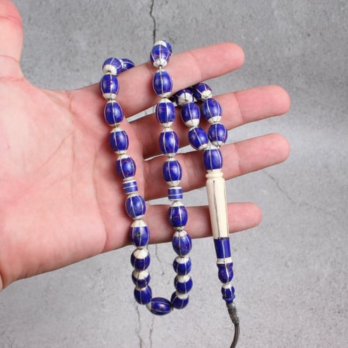 عاج فيل مع حجر اللازورد ( لابيس )