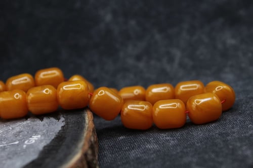 سبحة عنبر كهرمان ذهبي معتق