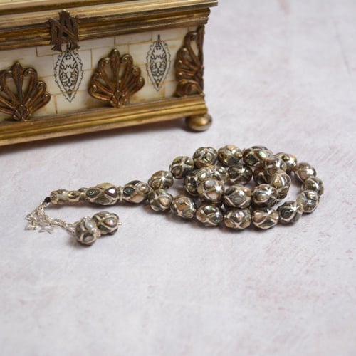 سبحة مميزة قفص فضة مع صدف استرالي