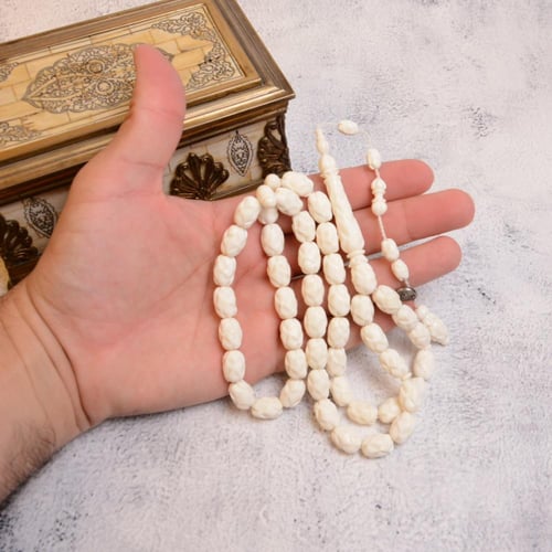 سبحة عظم جمل بنقش مميز