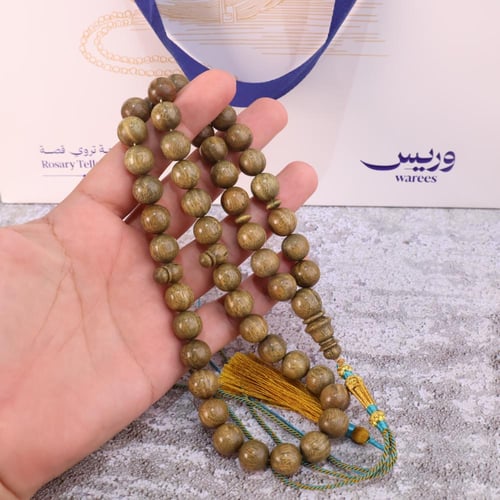 سبحة من خشب البلسنك العطري