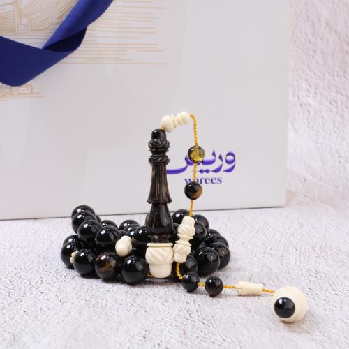 ظهر السلحفاة مع عاج الفيل