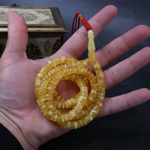 كهرمان طبيعي قصة نادرة ومميزة