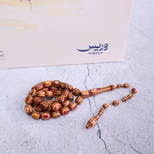 خشب الكافور بني