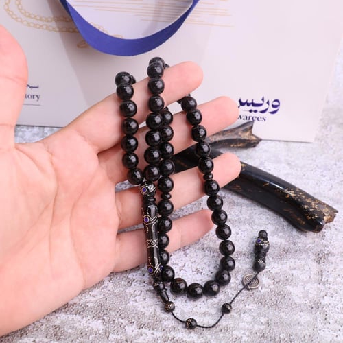 تحفة من المرجان الأسود الطبيعي