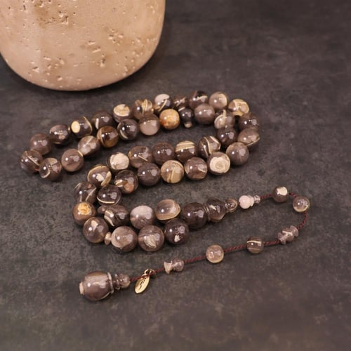 سبحة نادرة من جلد ذئب طبيعي