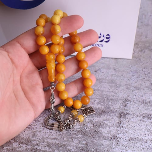 سبحة كهرمان طبيعي قديم