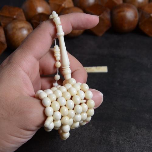 مسباح ملكي من عاج الفقمة