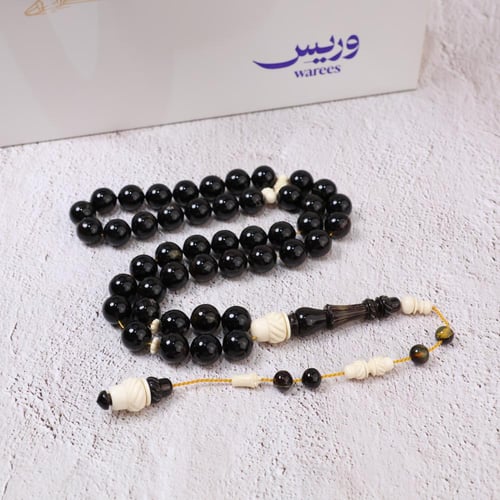 ظهر السلحفاة مع عاج الفيل