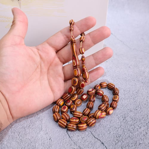 خشب الكافور بني