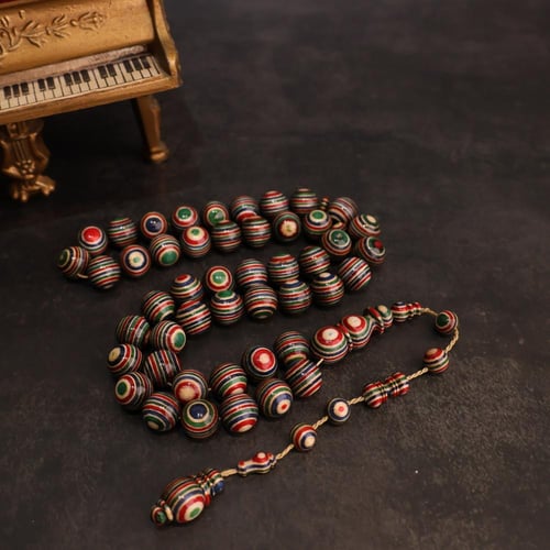 سبحة كافور مضغوط بطبقات لونية مميزة