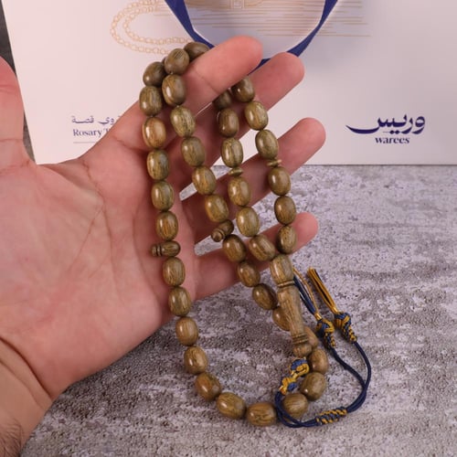 سبحة من خشب البلسنك العطري