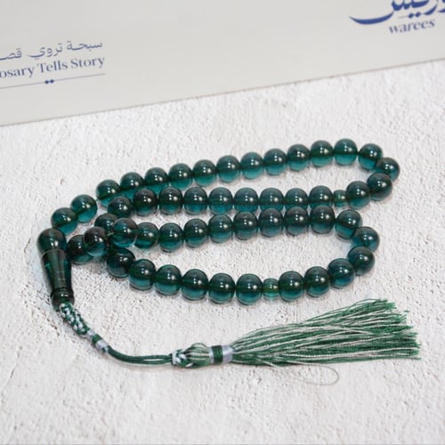 زعفراني زمردي مع شكه