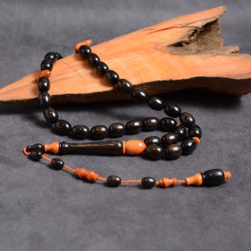 أبانوس مع خشب وحيد القرن