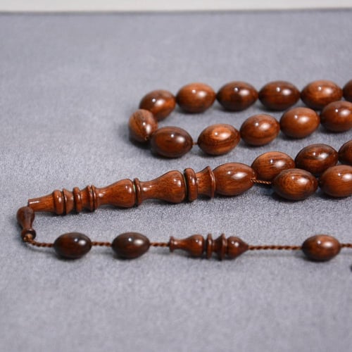 سبحة فاخرة من خشب الثعبان