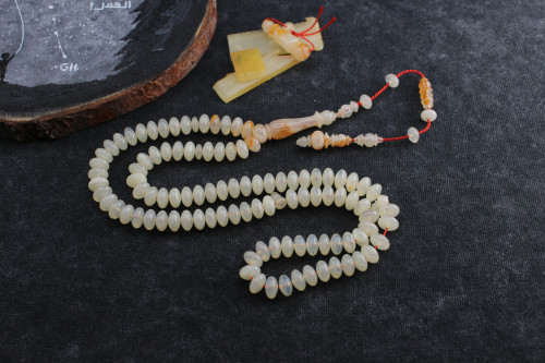 سبحة مميزة من مكتبية إنجليزية 99