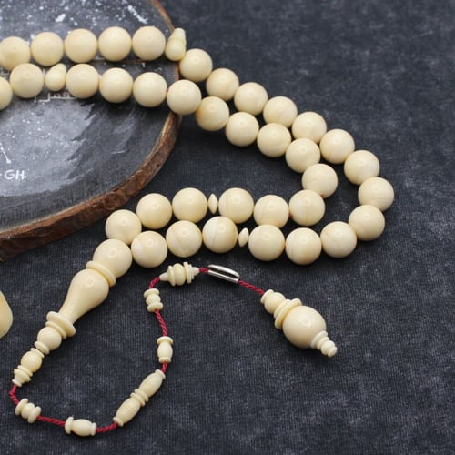 سبحة ناب حوت العنبر