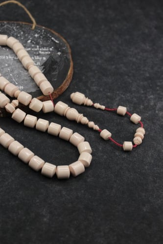 سبحة فاتوران لون طباشيري