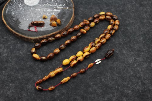 سبحة مميزة من عقود ألمانية