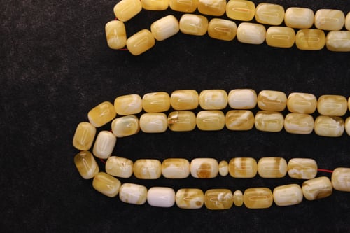 سبحة استثنائية من الكهرمان لوقو