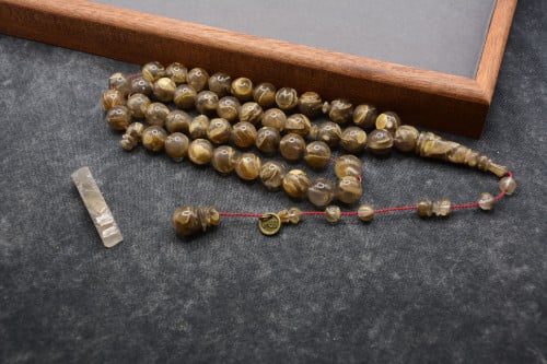 سبحة نادرة من جلد ذئب طبيعي