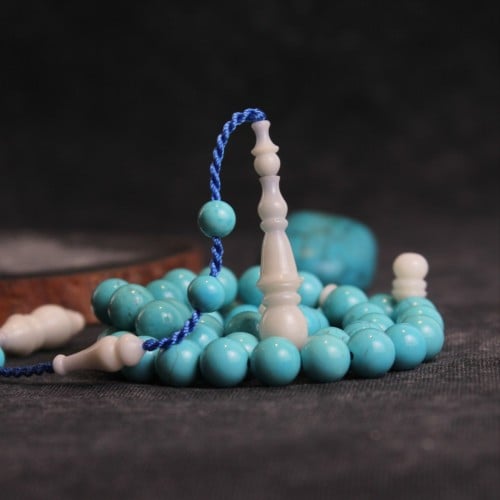 سبحة فيروز مع جوز التوغوا