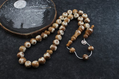 سبحة مميزة من العاج و الكوك