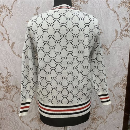 بلوزه ثقيله بنقش اسود