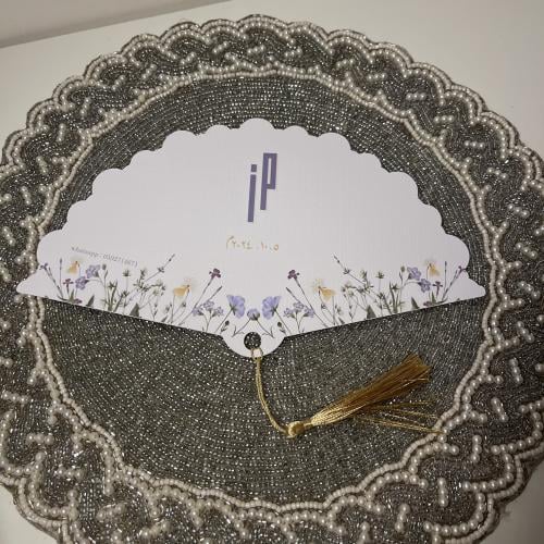 مروحة ورقية